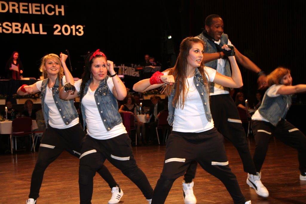 2013 04 20 Ball Auftritt HipHop 02