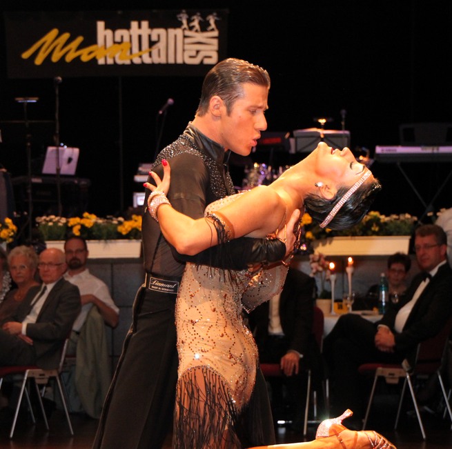 2014 04 26 Ball Auftritt Latein 1