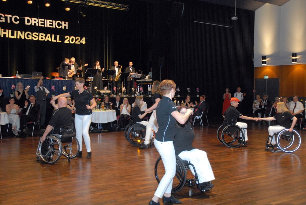 2024 05 04 Ball Image RollstuhlFormation